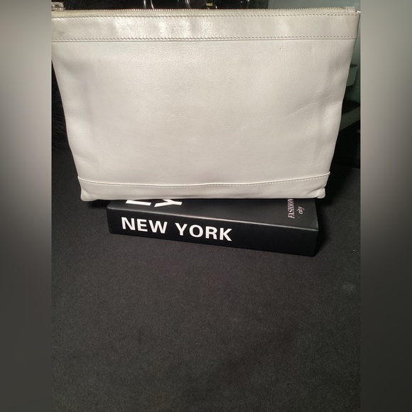 Balenciaga Light Everyday Zip Leather Pouch in Gray - Picture 10 of 10